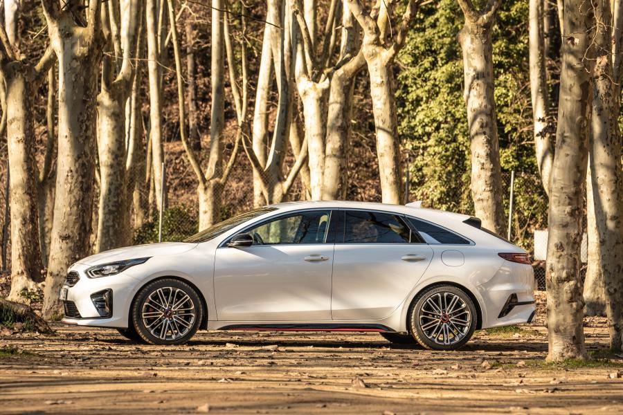  Kia ProCeed GT 2019 года  (WW) (фото 42 из 46)